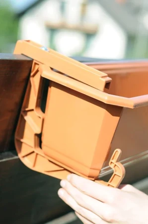 UCHWYT DO SKRZYNEK BALKONOWYCH HANGPLAST ANTRACYTOWY 3